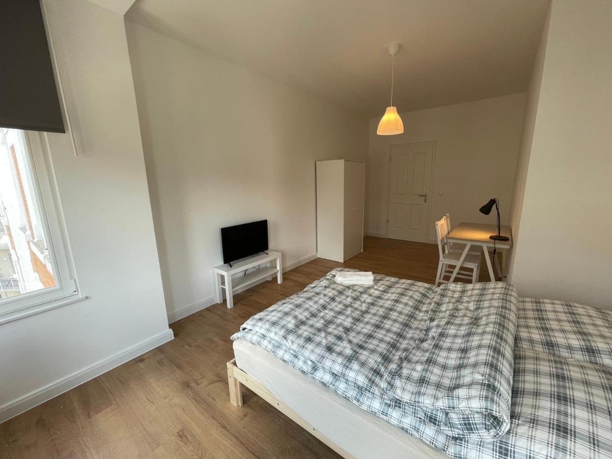 Boutique Hotel Pension Luisengruen Kueche 1Gbs Wlan Netflix Disney Magentatv Chemnitz Luaran gambar