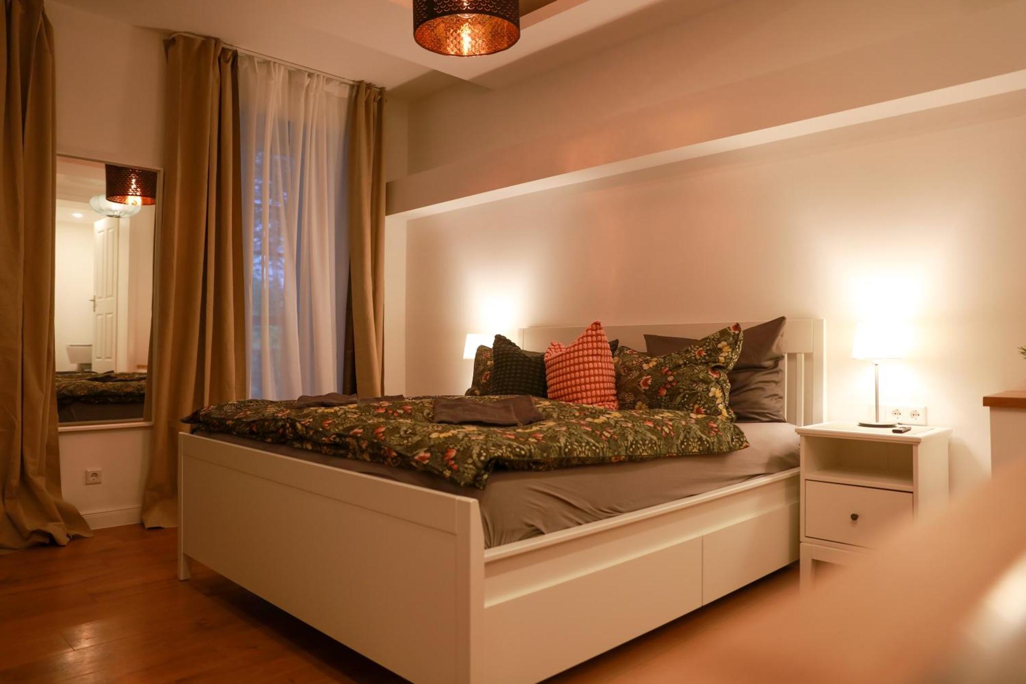 Boutique Hotel Pension Luisengruen Kueche 1Gbs Wlan Netflix Disney Magentatv Chemnitz Luaran gambar