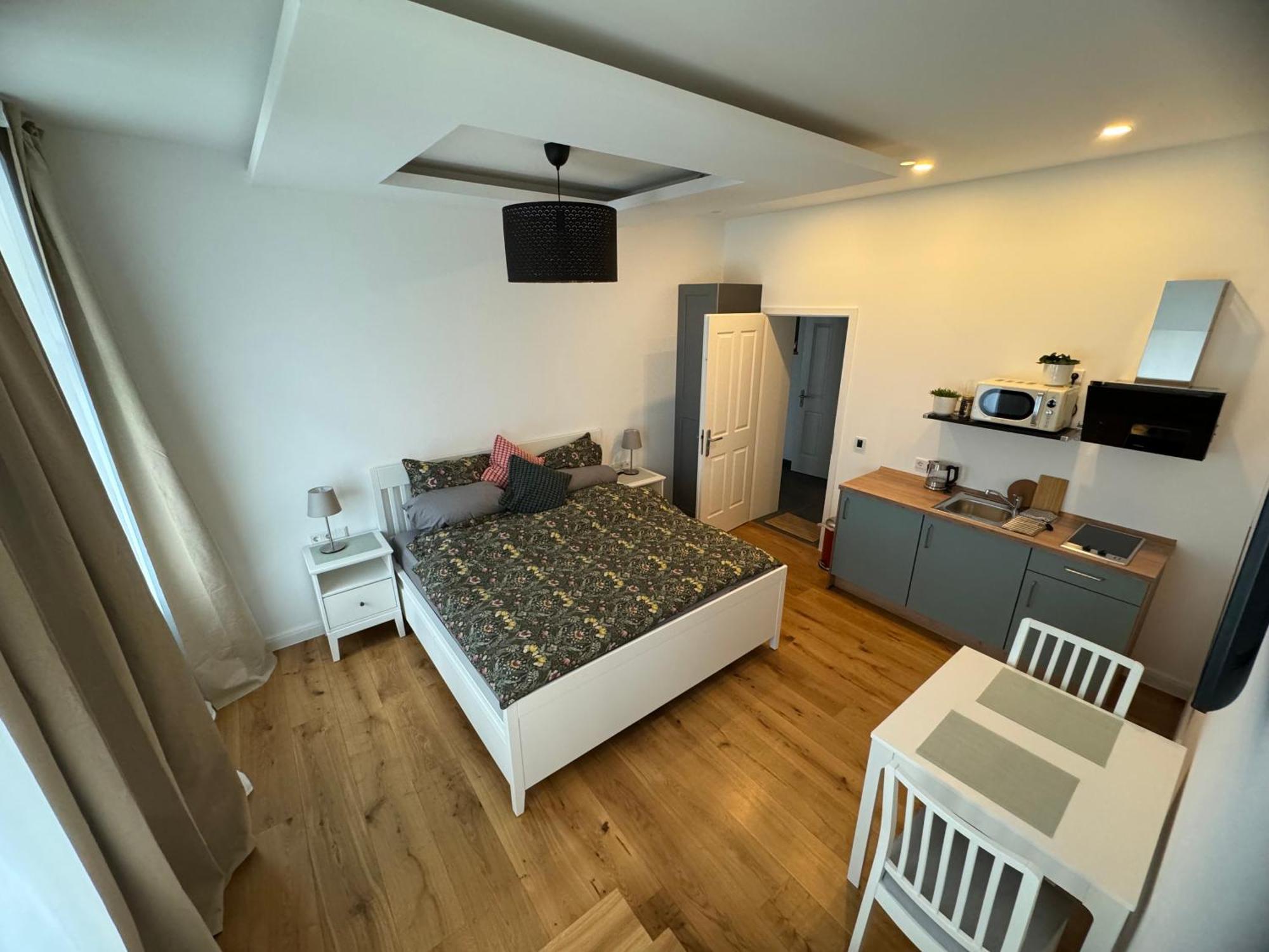 Boutique Hotel Pension Luisengruen Kueche 1Gbs Wlan Netflix Disney Magentatv Chemnitz Luaran gambar
